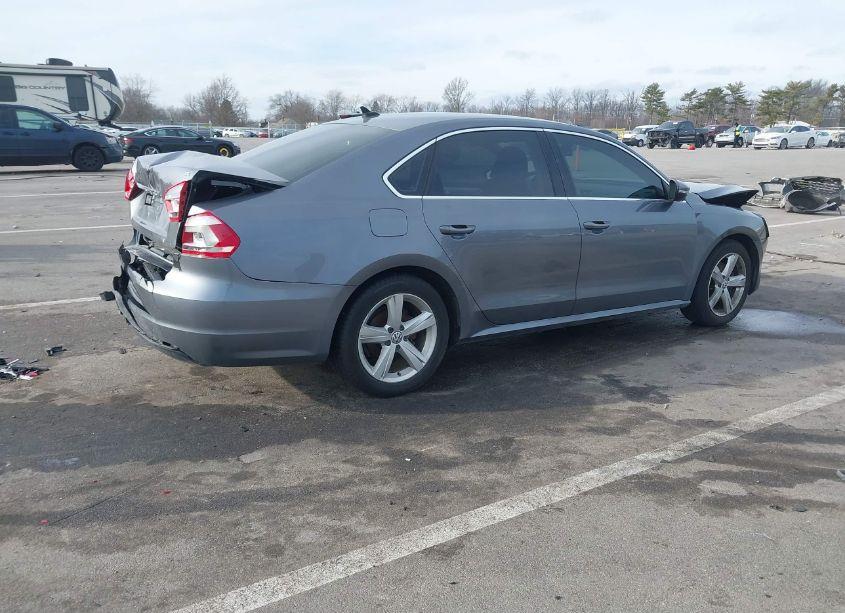 Photo 4 of 2012 Volkswagen Passat 2.5L SE (VIN 1VWBH7A3XCC031890)