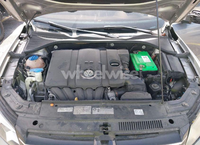 Photo 10 of 2012 Volkswagen Passat 2.5L SE (VIN 1VWBH7A3XCC069006)