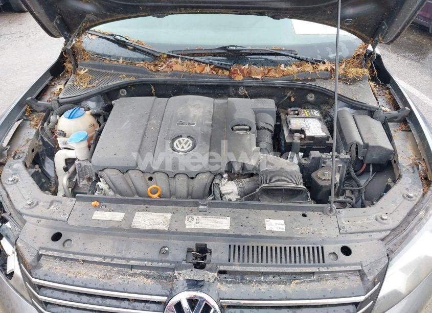 Photo 10 of 2012 Volkswagen Passat 2.5L SE (VIN 1VWBH7A3XCC078160)
