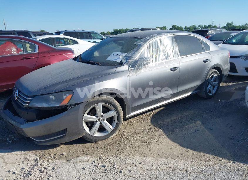 Photo 2 of 2012 Volkswagen Passat 2.5L SE (VIN 1VWBH7A3XCC078160)