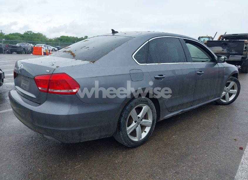 Photo 4 of 2012 Volkswagen Passat 2.5L SE (VIN 1VWBH7A3XCC078160)