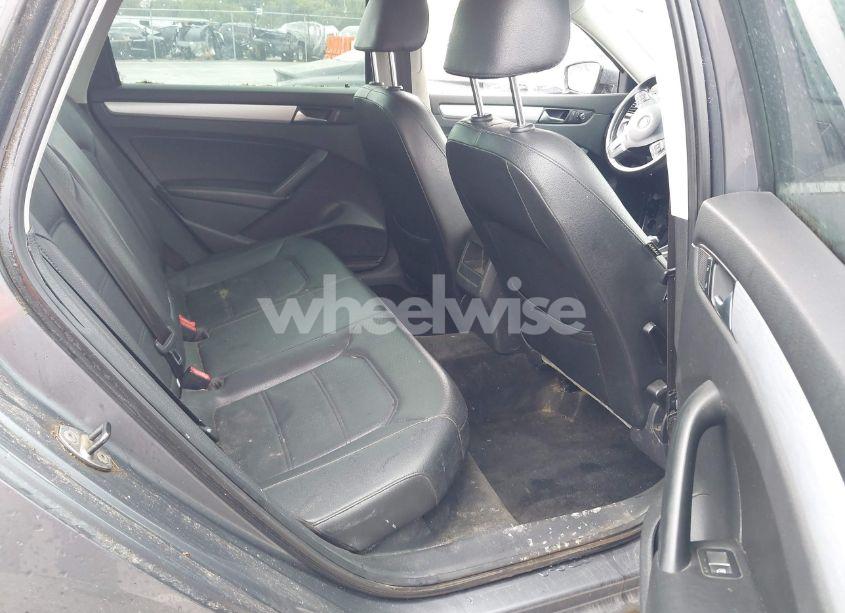 Photo 8 of 2012 Volkswagen Passat 2.5L SE (VIN 1VWBH7A3XCC078160)