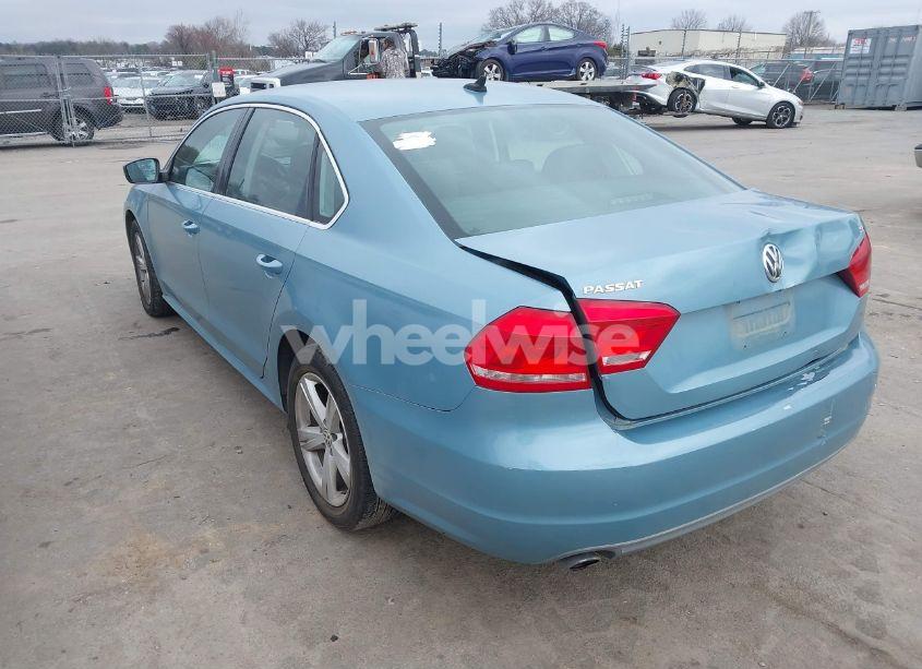 Photo 3 of 2013 Volkswagen Passat 2.5L SE (VIN 1VWBH7A3XDC083442)
