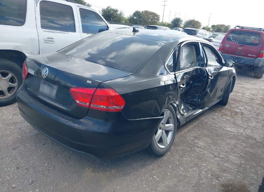 Photo 4 of 2013 Volkswagen Passat 2.5L SE (VIN 1VWBH7A3XDC096367)