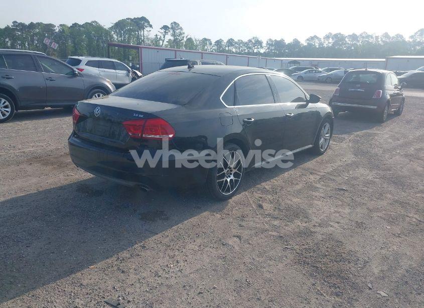 Photo 4 of 2012 Volkswagen Passat 3.6L V6 SE (VIN 1VWBM7A31CC017629)