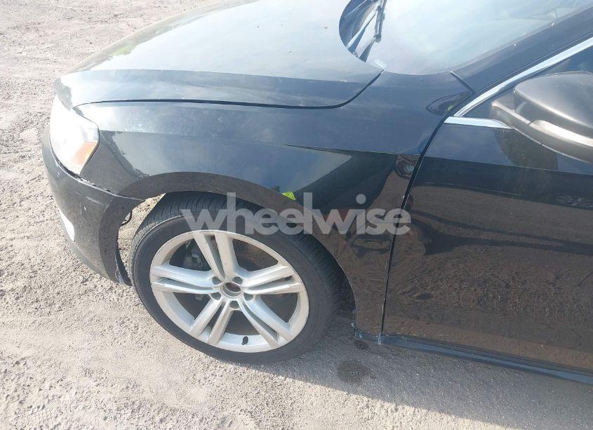 Photo 6 of 2012 Volkswagen Passat 3.6L V6 SE (VIN 1VWBM7A31CC017629)