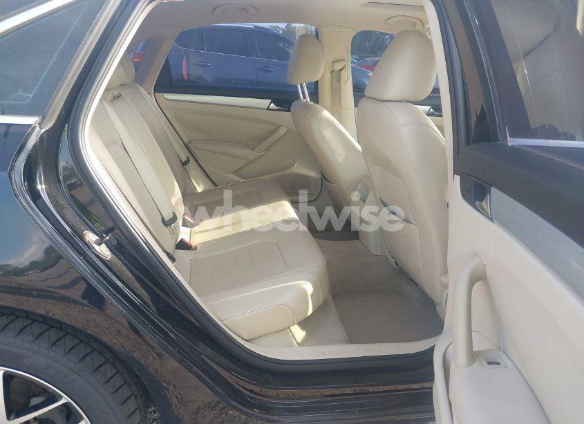 Photo 8 of 2012 Volkswagen Passat 3.6L V6 SE (VIN 1VWBM7A31CC017629)