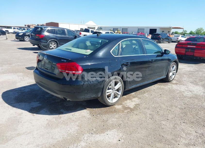 Photo 4 of 2012 Volkswagen Passat 3.6L V6 SE (VIN 1VWBM7A31CC094470)