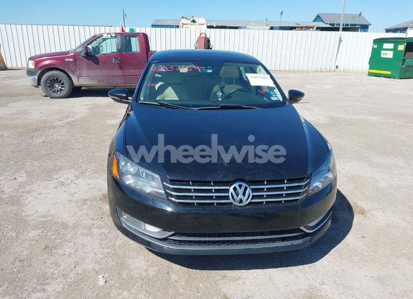 Photo 6 of 2012 Volkswagen Passat 3.6L V6 SE (VIN 1VWBM7A31CC094470)