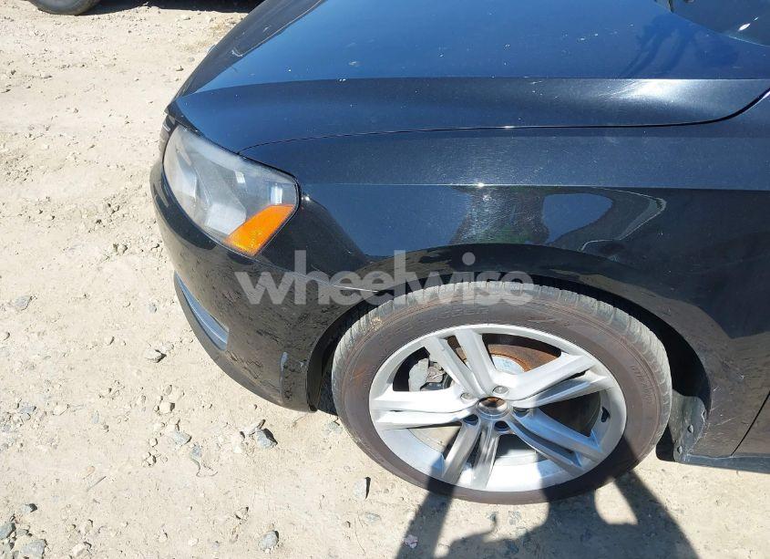 Photo 6 of 2012 Volkswagen Passat 3.6L V6 SE (VIN 1VWBM7A33CC041656)