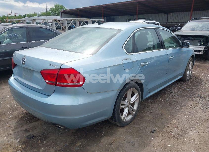 Photo 4 of 2012 Volkswagen Passat 3.6L V6 SE (VIN 1VWBM7A33CC076083)