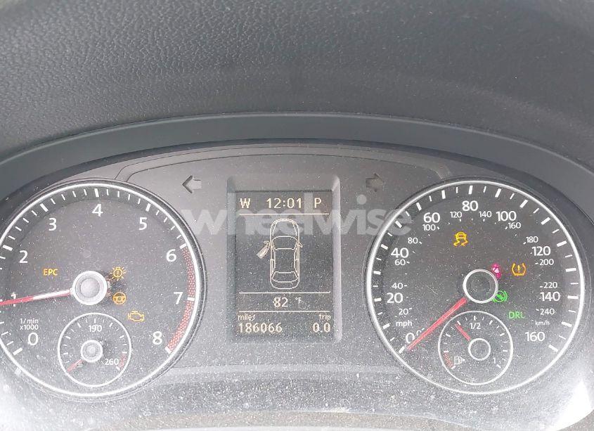 Photo 7 of 2012 Volkswagen Passat 3.6L V6 SE (VIN 1VWBM7A33CC076083)