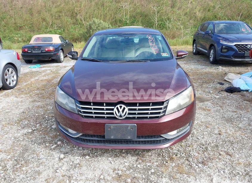 Photo 12 of 2012 Volkswagen Passat 3.6L V6 SE (VIN 1VWBM7A33CC101855)