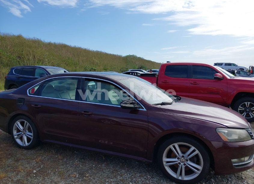 Photo 13 of 2012 Volkswagen Passat 3.6L V6 SE (VIN 1VWBM7A33CC101855)