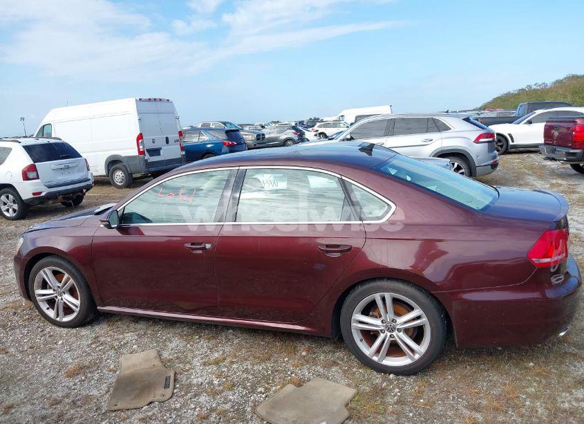 Photo 14 of 2012 Volkswagen Passat 3.6L V6 SE (VIN 1VWBM7A33CC101855)