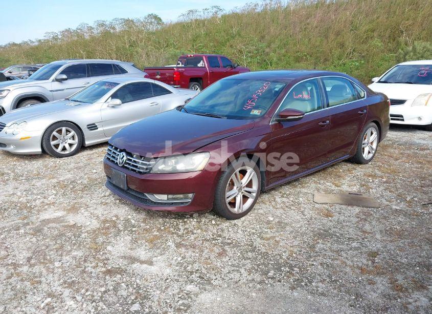 Photo 2 of 2012 Volkswagen Passat 3.6L V6 SE (VIN 1VWBM7A33CC101855)