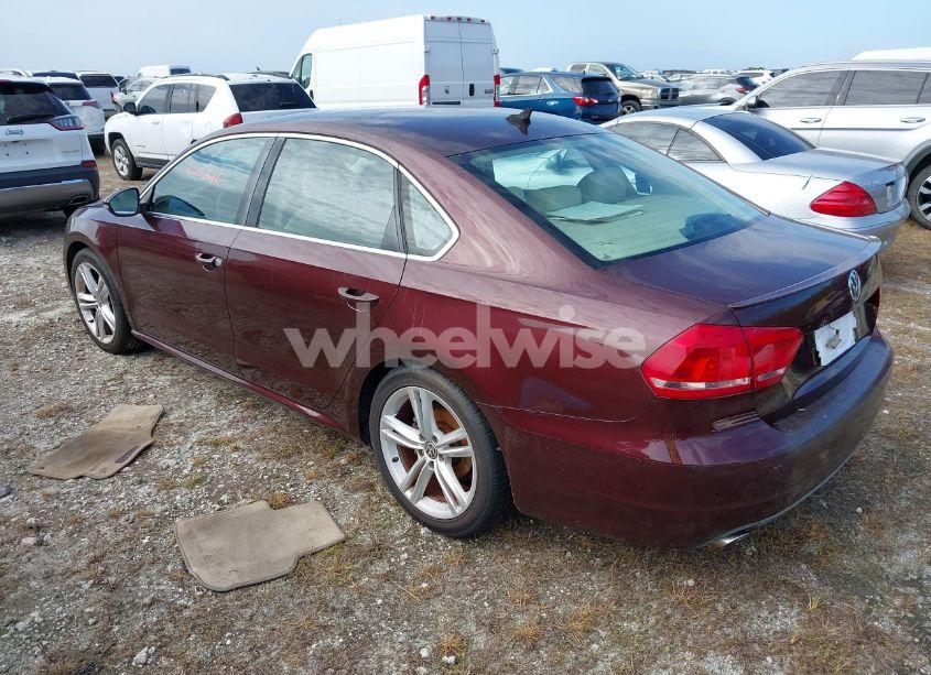 Photo 3 of 2012 Volkswagen Passat 3.6L V6 SE (VIN 1VWBM7A33CC101855)