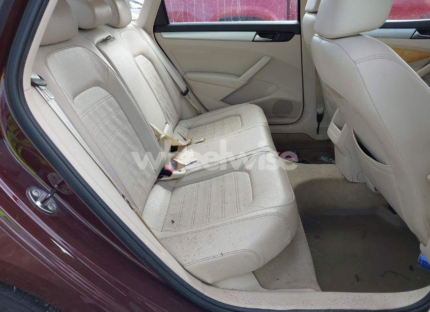 Photo 8 of 2012 Volkswagen Passat 3.6L V6 SE (VIN 1VWBM7A33CC101855)