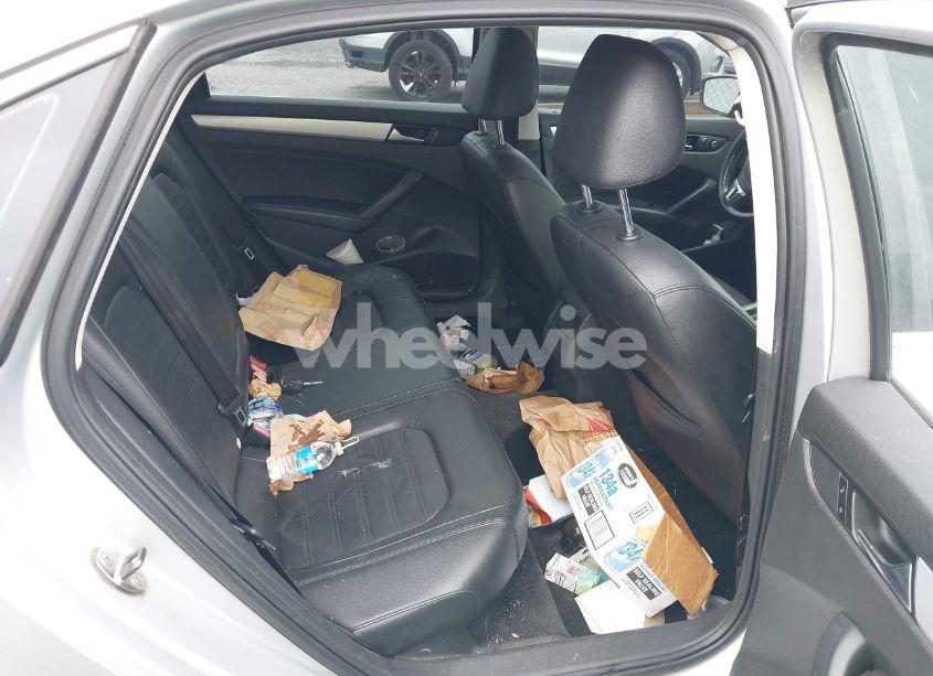 Photo 8 of 2012 Volkswagen Passat 3.6L V6 SE (VIN 1VWBM7A38CC109272)