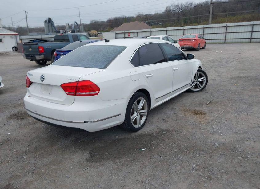 Photo 4 of 2012 Volkswagen Passat 2.0L TDI SE (VIN 1VWBN7A30CC047038)