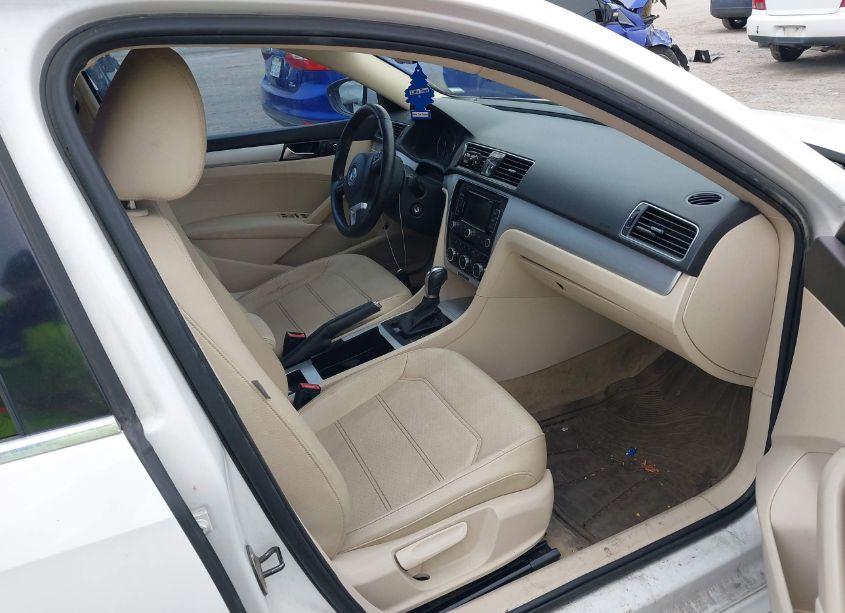 Photo 5 of 2012 Volkswagen Passat 2.0L TDI SE (VIN 1VWBN7A30CC047038)