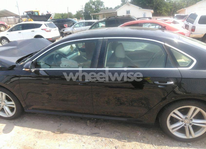 Photo 14 of 2012 Volkswagen Passat 2.0L TDI SE (VIN 1VWBN7A30CC073400)