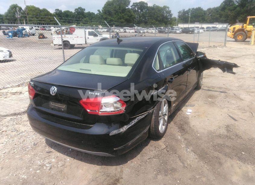 Photo 4 of 2012 Volkswagen Passat 2.0L TDI SE (VIN 1VWBN7A30CC073400)