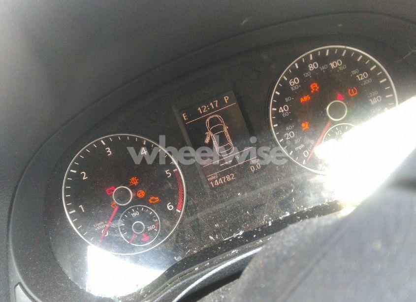 Photo 7 of 2012 Volkswagen Passat 2.0L TDI SE (VIN 1VWBN7A30CC073400)