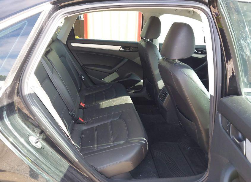 Photo 8 of 2013 Volkswagen Passat 2.0L TDI SE (VIN 1VWBN7A30DC092675)