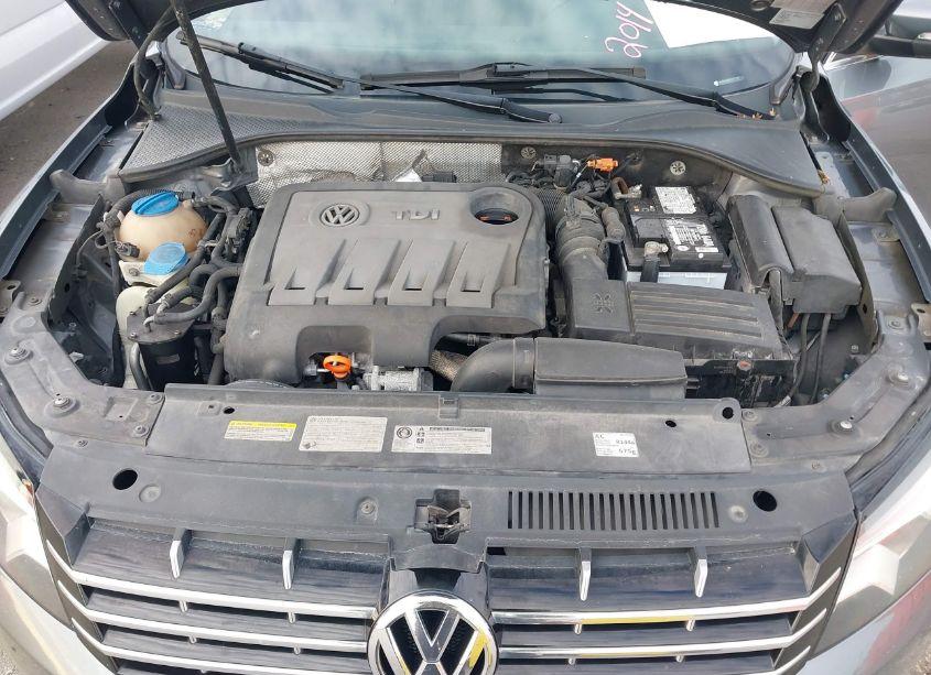 Photo 10 of 2014 Volkswagen Passat 2.0L TDI SE (VIN 1VWBN7A30EC001521)