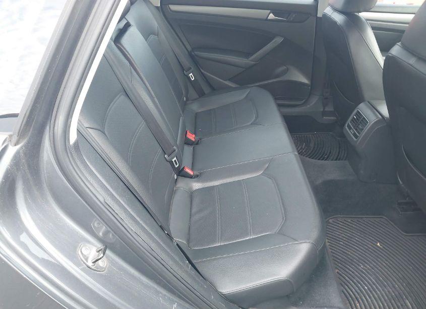 Photo 8 of 2014 Volkswagen Passat 2.0L TDI SE (VIN 1VWBN7A30EC001521)