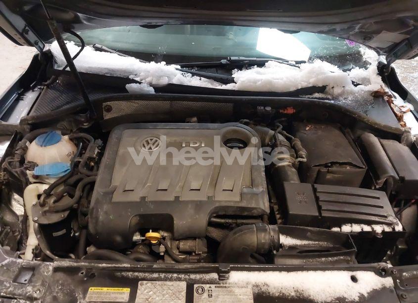 Photo 10 of 2014 Volkswagen Passat 2.0L TDI SE (VIN 1VWBN7A30EC106768)