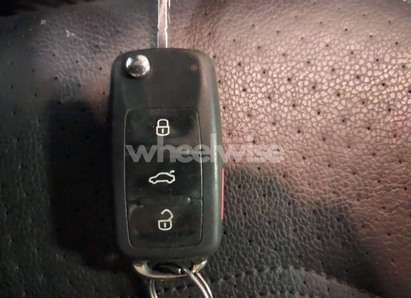 Photo 11 of 2014 Volkswagen Passat 2.0L TDI SE (VIN 1VWBN7A30EC106768)