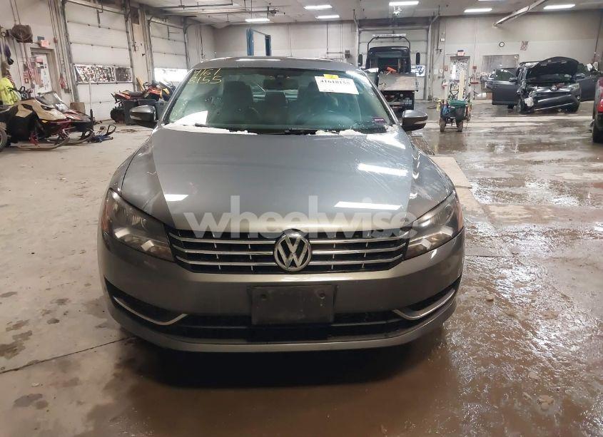 Photo 13 of 2014 Volkswagen Passat 2.0L TDI SE (VIN 1VWBN7A30EC106768)