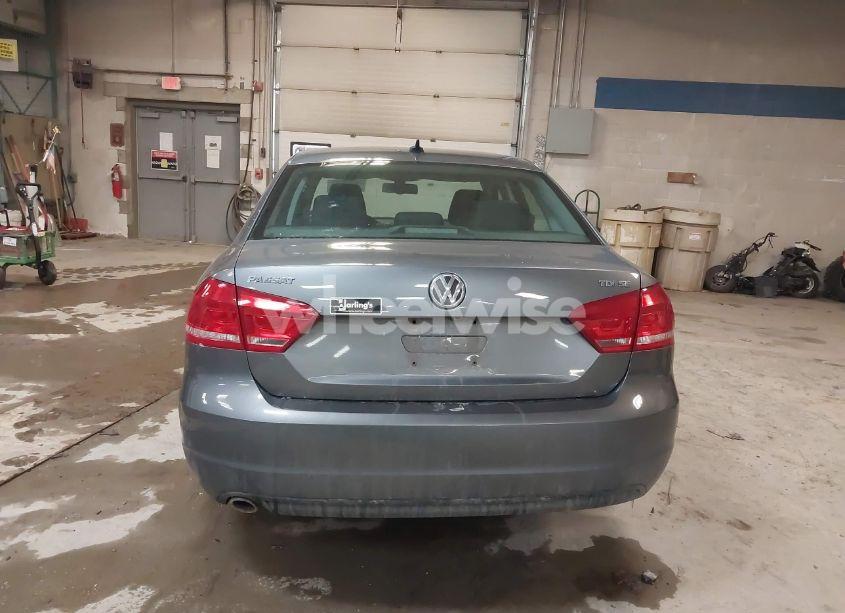 Photo 15 of 2014 Volkswagen Passat 2.0L TDI SE (VIN 1VWBN7A30EC106768)