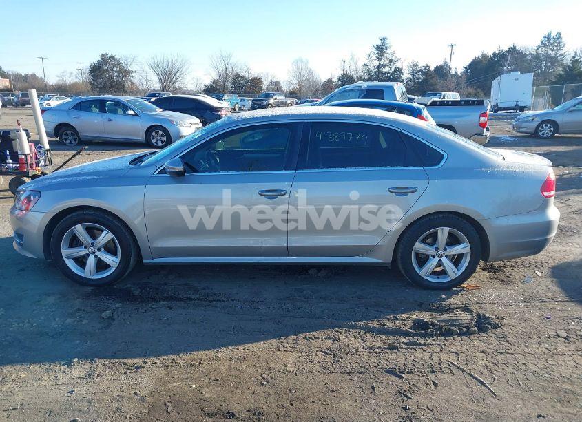 Photo 14 of 2012 Volkswagen Passat 2.0L TDI SE (VIN 1VWBN7A31CC010032)