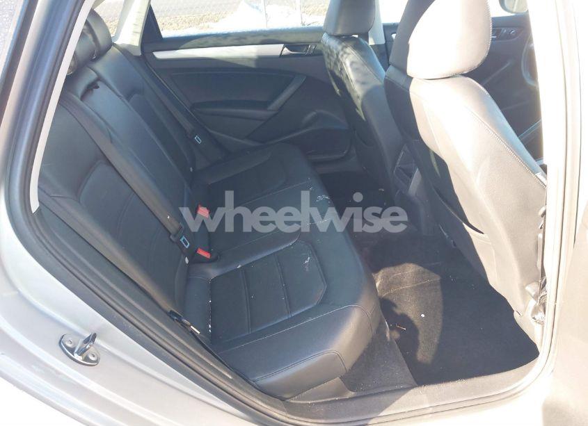 Photo 8 of 2012 Volkswagen Passat 2.0L TDI SE (VIN 1VWBN7A31CC010032)