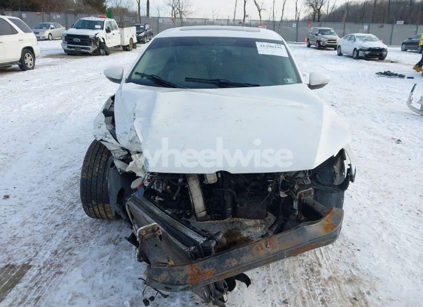 Photo 11 of 2012 Volkswagen Passat 2.0L TDI SE (VIN 1VWBN7A31CC044441)