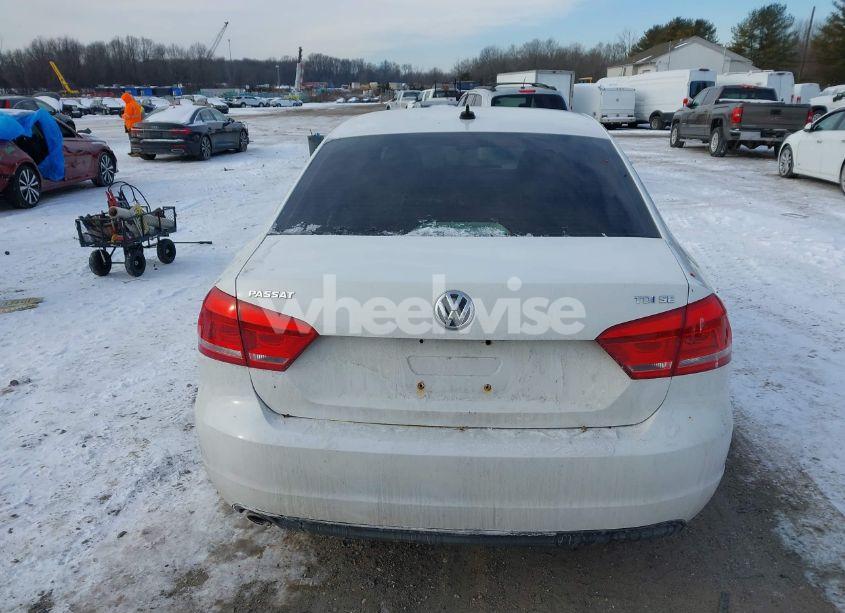 Photo 15 of 2012 Volkswagen Passat 2.0L TDI SE (VIN 1VWBN7A31CC044441)
