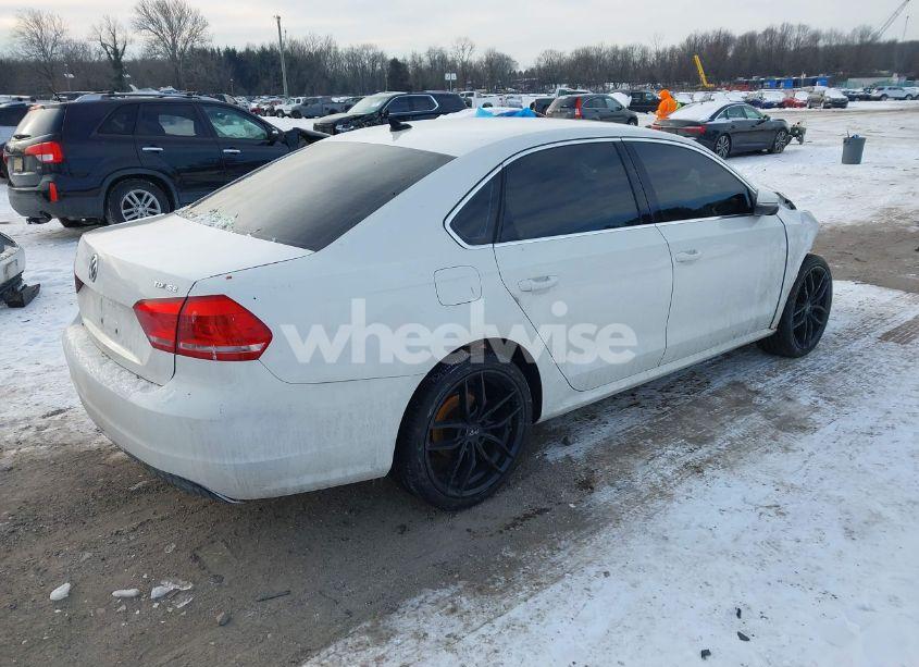 Photo 4 of 2012 Volkswagen Passat 2.0L TDI SE (VIN 1VWBN7A31CC044441)