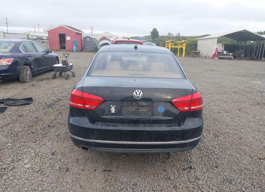 Photo 16 of 2012 Volkswagen Passat 2.0L TDI SE (VIN 1VWBN7A31CC097639)