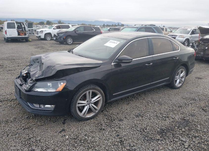 Photo 2 of 2012 Volkswagen Passat 2.0L TDI SE (VIN 1VWBN7A31CC097639)