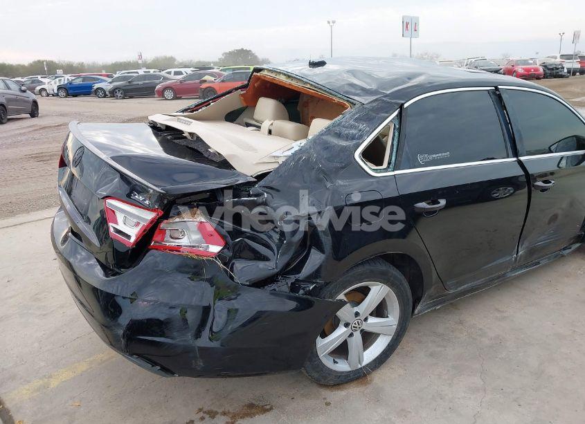 Photo 14 of 2012 Volkswagen Passat 2.0L TDI SE (VIN 1VWBN7A31CC104900)