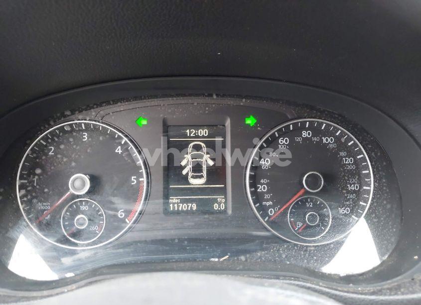 Photo 7 of 2012 Volkswagen Passat 2.0L TDI SE (VIN 1VWBN7A31CC104900)