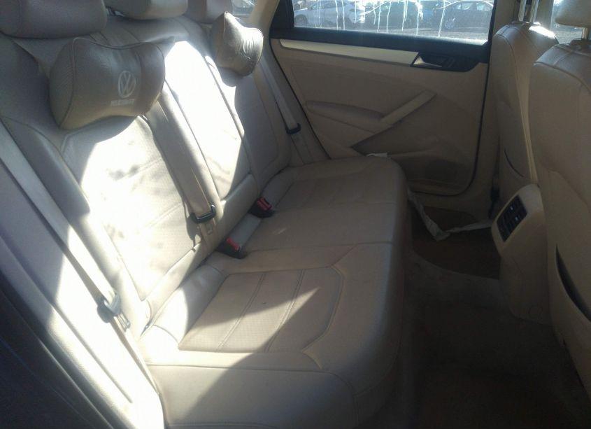 Photo 8 of 2013 Volkswagen Passat 2.0L TDI SE (VIN 1VWBN7A31DC043520)