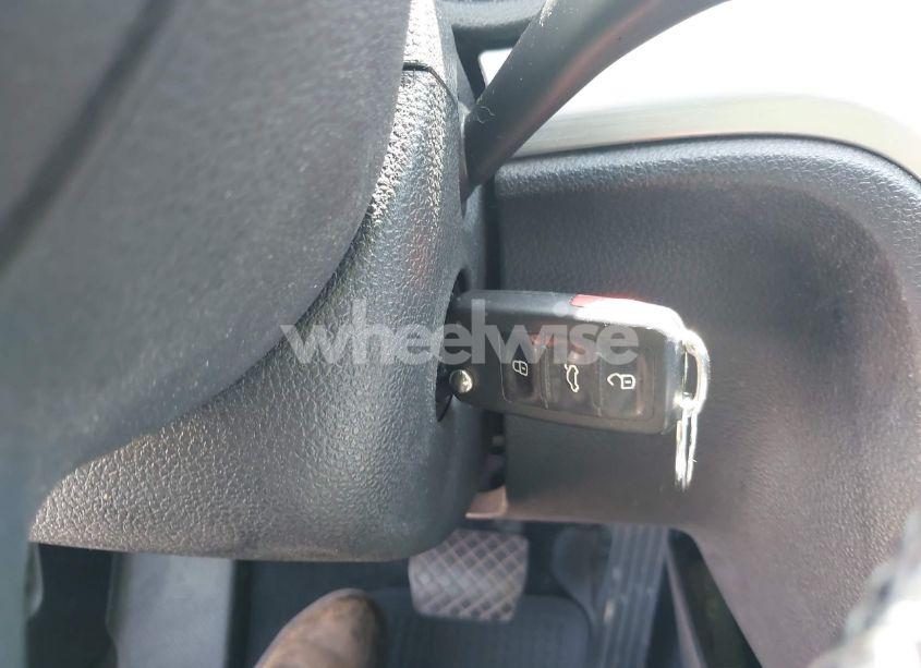 Photo 11 of 2013 Volkswagen Passat 2.0L TDI SE (VIN 1VWBN7A31DC056185)