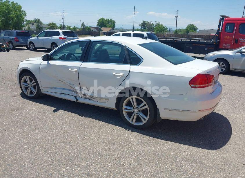 Photo 3 of 2013 Volkswagen Passat 2.0L TDI SE (VIN 1VWBN7A31DC056185)
