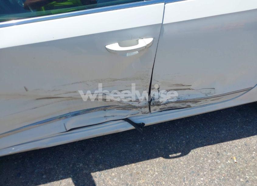 Photo 6 of 2013 Volkswagen Passat 2.0L TDI SE (VIN 1VWBN7A31DC056185)