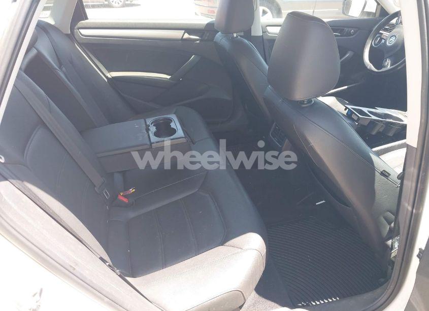 Photo 8 of 2013 Volkswagen Passat 2.0L TDI SE (VIN 1VWBN7A31DC056185)