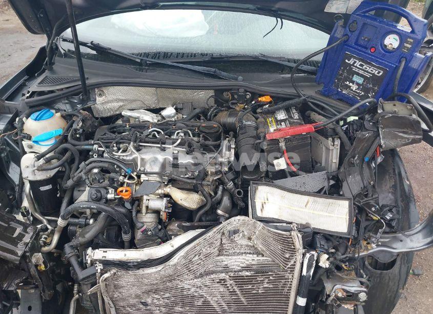 Photo 10 of 2013 Volkswagen Passat SE (VIN 1VWBN7A31DC113369)